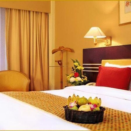 Tiara Medan Hotel & Convention Center ภายนอก รูปภาพ