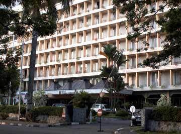 Tiara Medan Hotel & Convention Center ภายนอก รูปภาพ