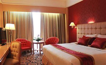 Tiara Medan Hotel & Convention Center ภายนอก รูปภาพ